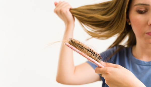 Alopecia: não é possível ‘acelerar’ crescimento capilar, mas dá para tratar a queda; entenda